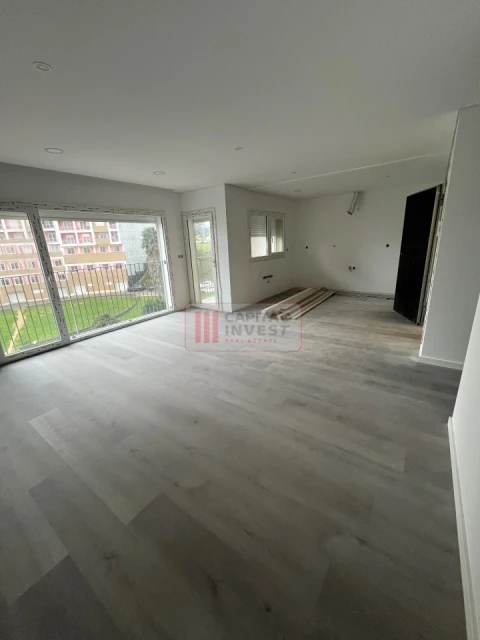 Apartamento T2 para Venda em Corroios