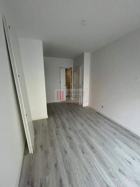Apartamento T2 para Venda em Corroios