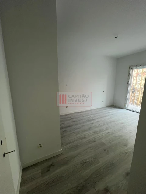Apartamento T2 para Venda em Corroios