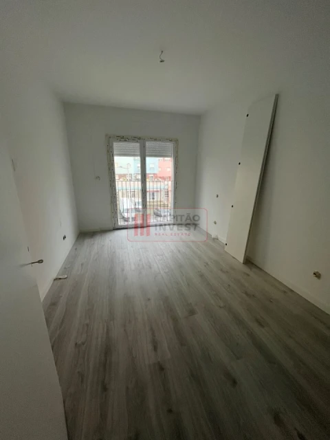 Apartamento T2 para Venda em Corroios