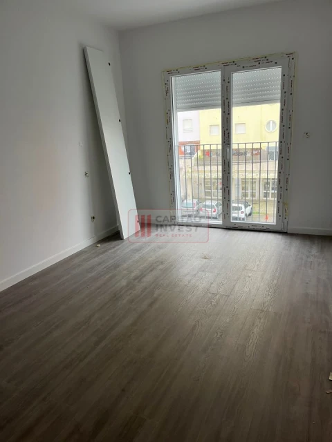 Apartamento T2 para Venda em Corroios