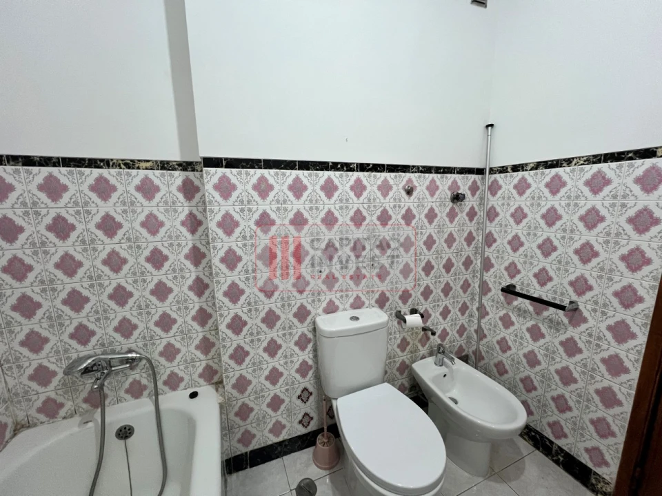 Apartamento T2 para Venda em Amora Foto 11