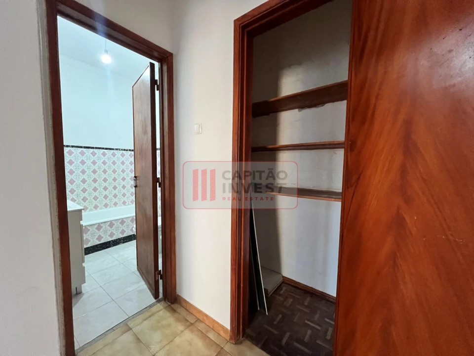 Apartamento T2 para Venda em Amora Foto 9