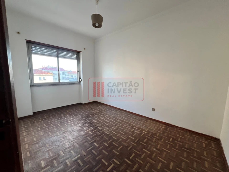 Apartamento T2 para Venda em Amora Foto 2