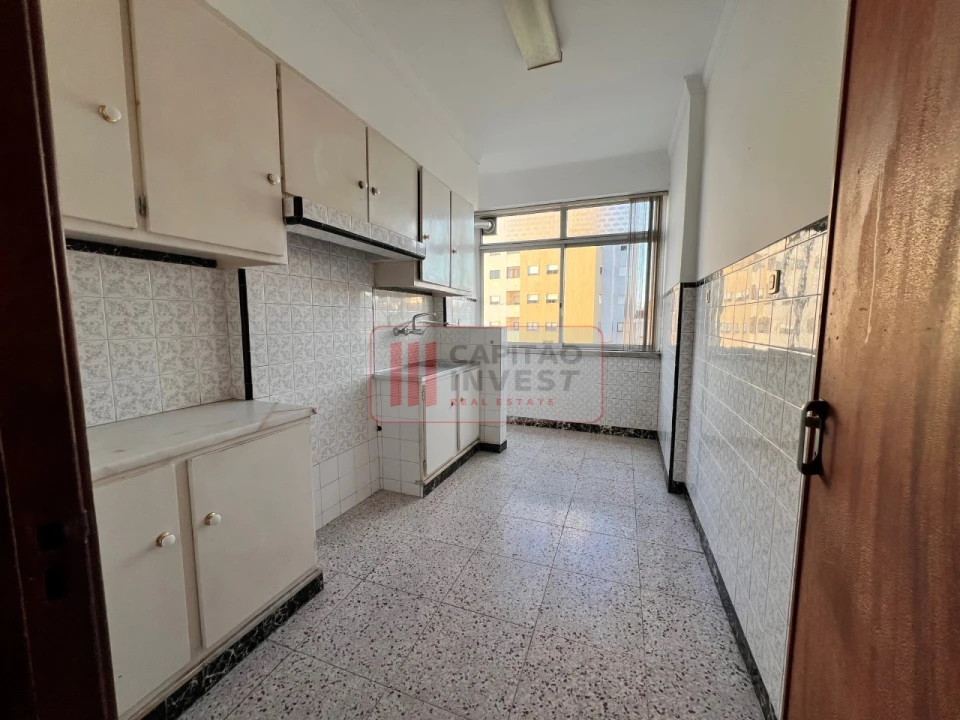 Apartamento T2 para Venda em Amora Foto 3