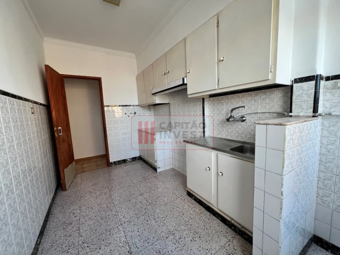 Apartamento T2 para Venda em Amora Foto 4