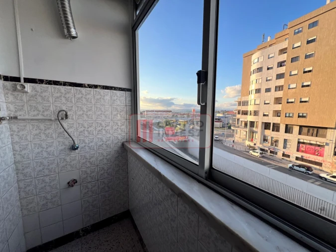 Apartamento T2 para Venda em Amora Foto 5