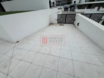 Moradia T4 para Venda em Corroios