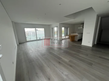 Moradia T4 para Venda em Corroios