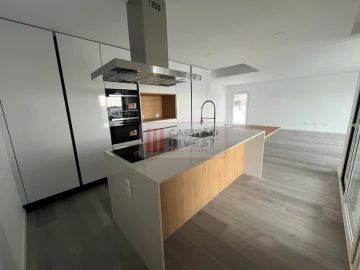 Moradia T4 para Venda em Corroios