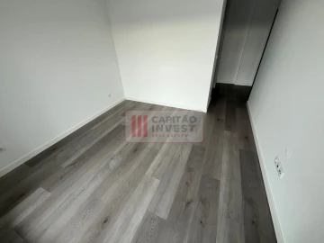 Moradia T4 para Venda em Corroios