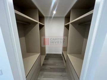 Moradia T4 para Venda em Corroios