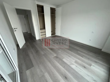 Moradia T4 para Venda em Corroios