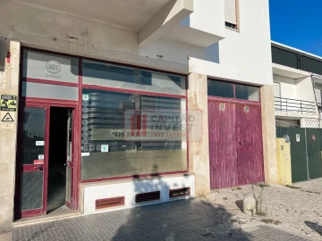 Loja para Venda em Costa da Caparica