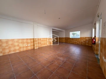 Prédio para Venda em Silvares