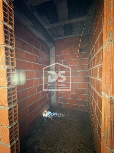 Prédio para Venda em Silvares