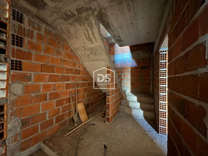 Prédio para Venda em Silvares Foto 4