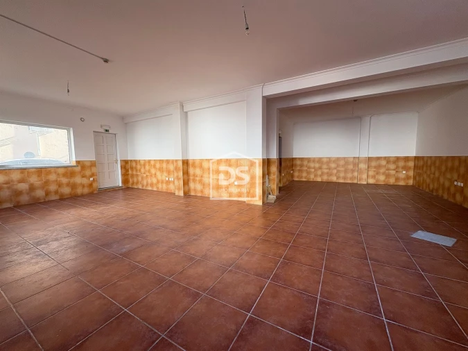 Prédio para Venda em Silvares Foto 20