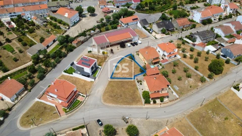 Terreno para Venda em Escalos de Cima e Lousa