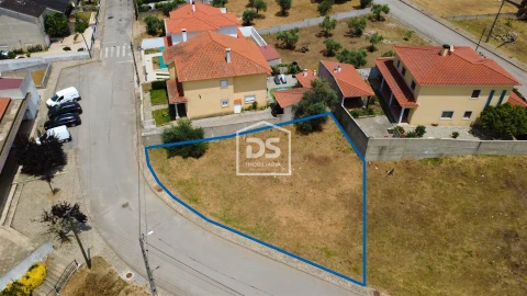 Terreno para Venda em Escalos de Cima e Lousa