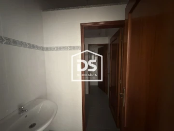 Loja para Venda em Escalos de Cima e Lousa
