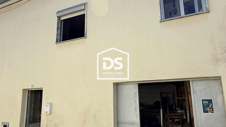 Moradia T4 para Venda em Telhado