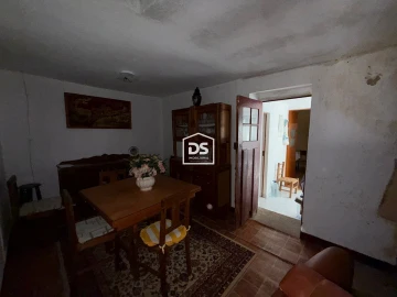 Moradia T2 para Venda em Ninho do Açor e Sobral do Campo