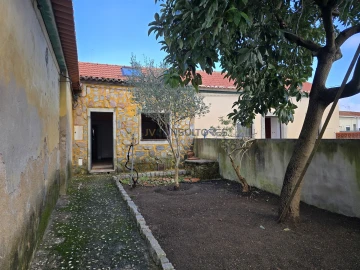 Moradia T1 para Arrendamento em Beduído e Veiros