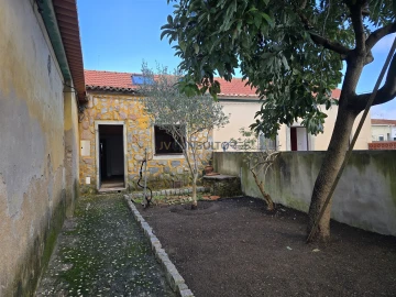 Moradia T1 para Arrendamento em Beduído e Veiros