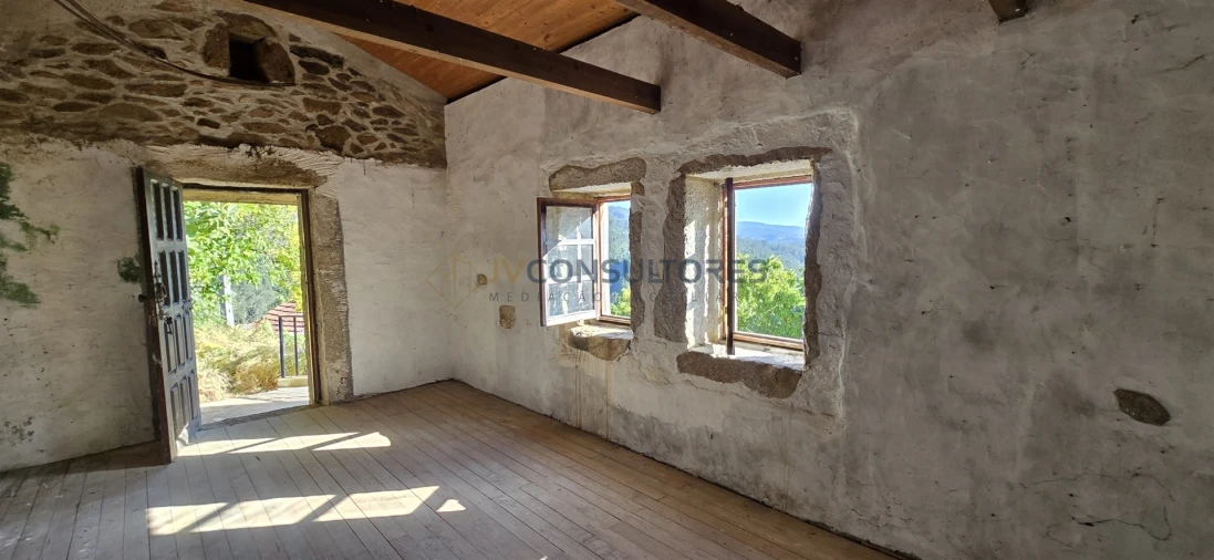 Moradia T1 para Venda em Rocas do Vouga Foto 28