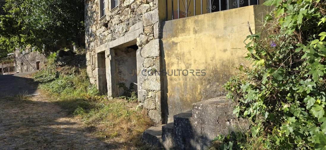 Moradia T1 para Venda em Rocas do Vouga Foto 9