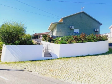 Moradia T3 para Venda em Figueiró dos Vinhos e Bairradas