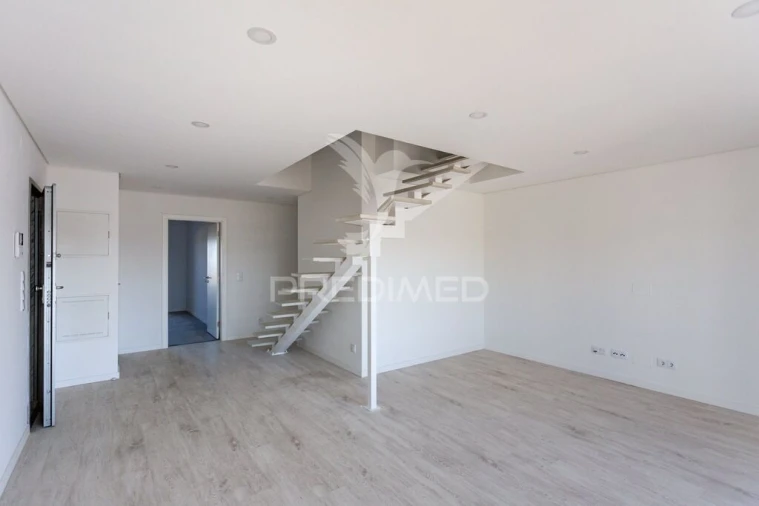 Apartamento T3 para Venda em Seixal, Arrentela e Aldeia de Paio Pires Foto 7