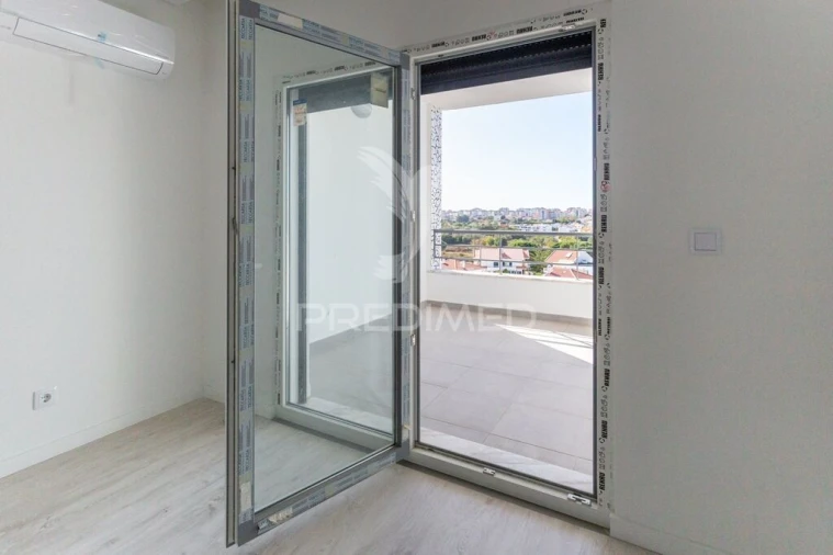 Apartamento T3 para Venda em Seixal, Arrentela e Aldeia de Paio Pires Foto 13