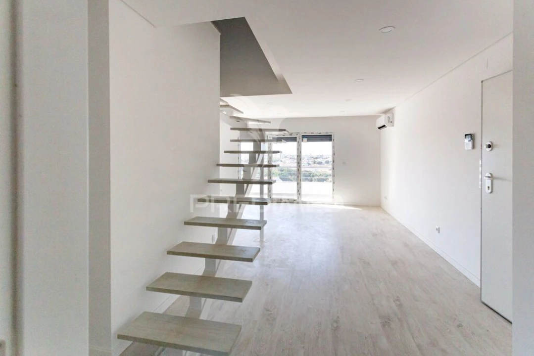 Apartamento T3 para Venda em Seixal, Arrentela e Aldeia de Paio Pires Foto 6