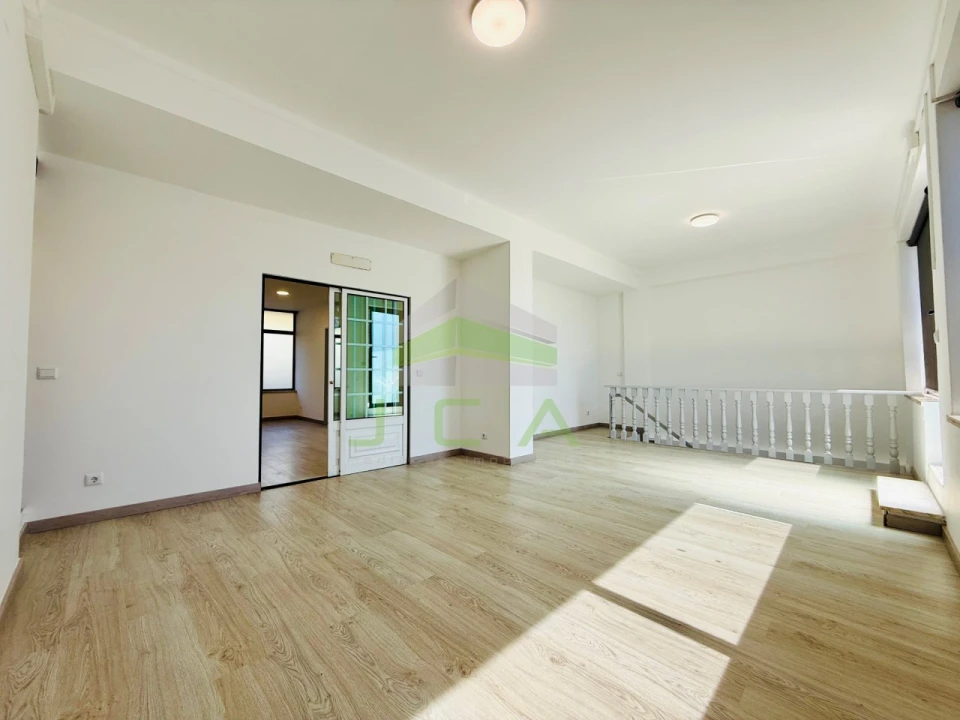 Apartamento T2 para Venda em Marrazes e Barosa Foto 1