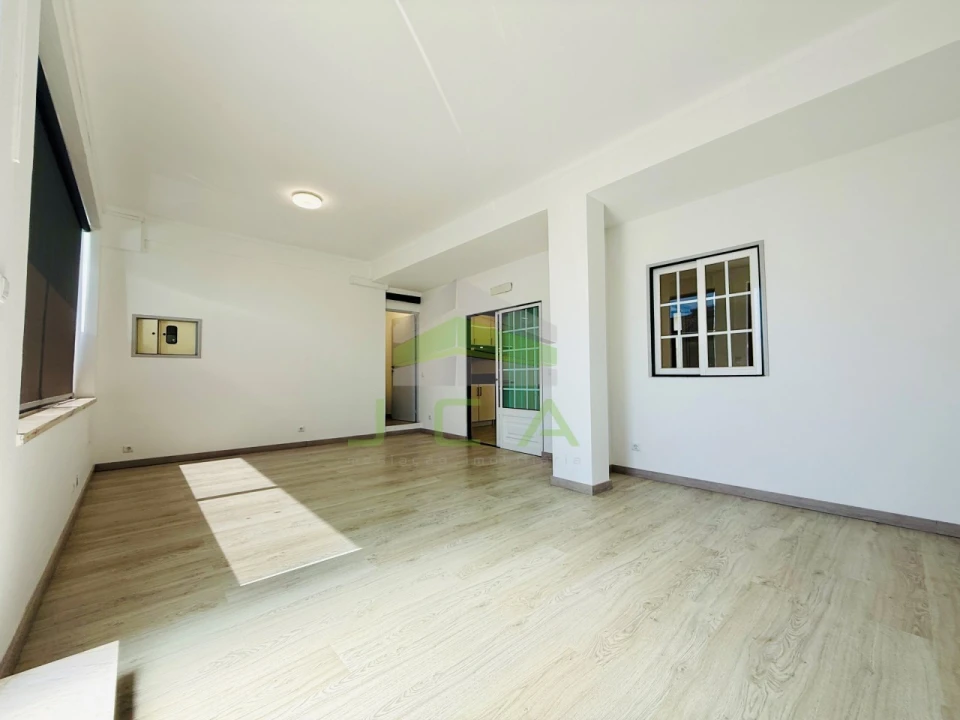 Apartamento T2 para Venda em Marrazes e Barosa Foto 2