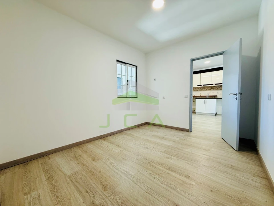 Apartamento T2 para Venda em Marrazes e Barosa Foto 13