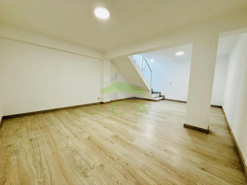 Apartamento T2 para Venda em Marrazes e Barosa Foto 16
