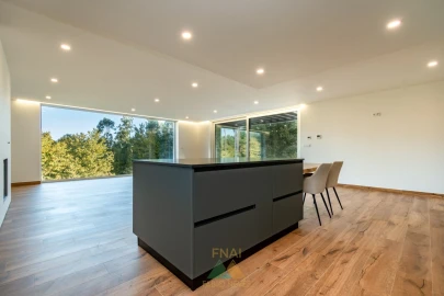 Moradia T3 para Venda em Couto