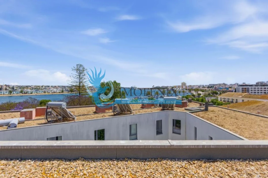 Apartamento T2 para Venda em Portimão Foto 4
