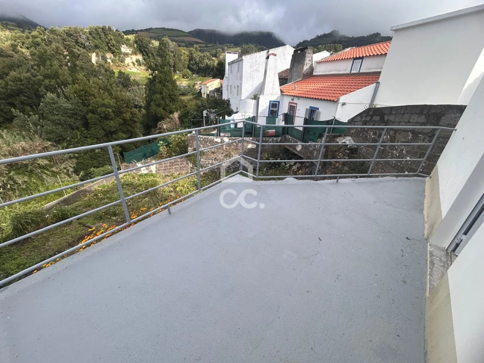 Moradia T1 para Venda em Agua de Alto Foto 11