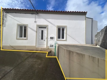 Moradia T1 para Venda em Agua de Alto