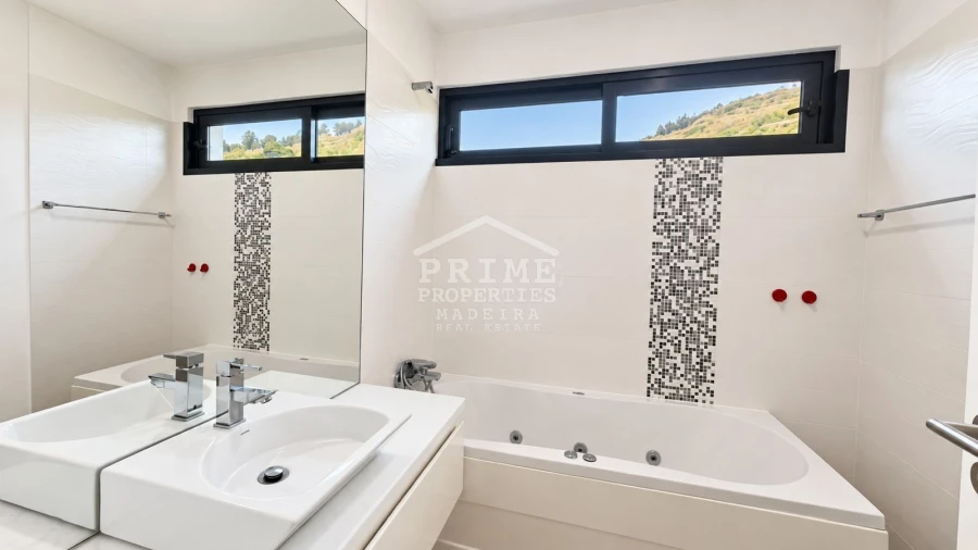 Apartamento T2 para Venda em São Martinho Foto 20