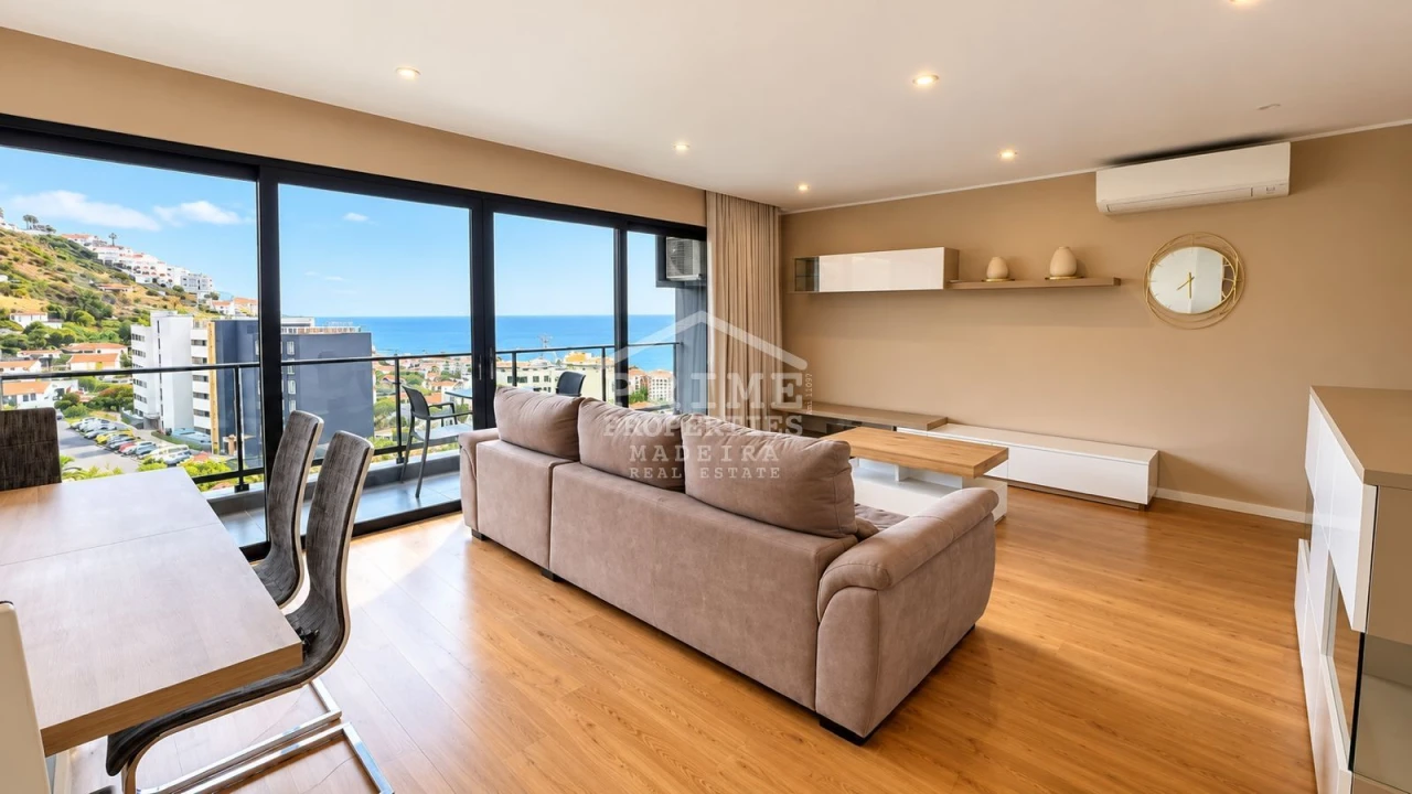 Apartamento T2 para Venda em São Martinho Foto 1