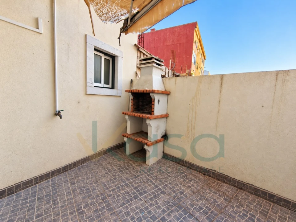Apartamento T2 para Venda em Barreiro e Lavradio Foto 6