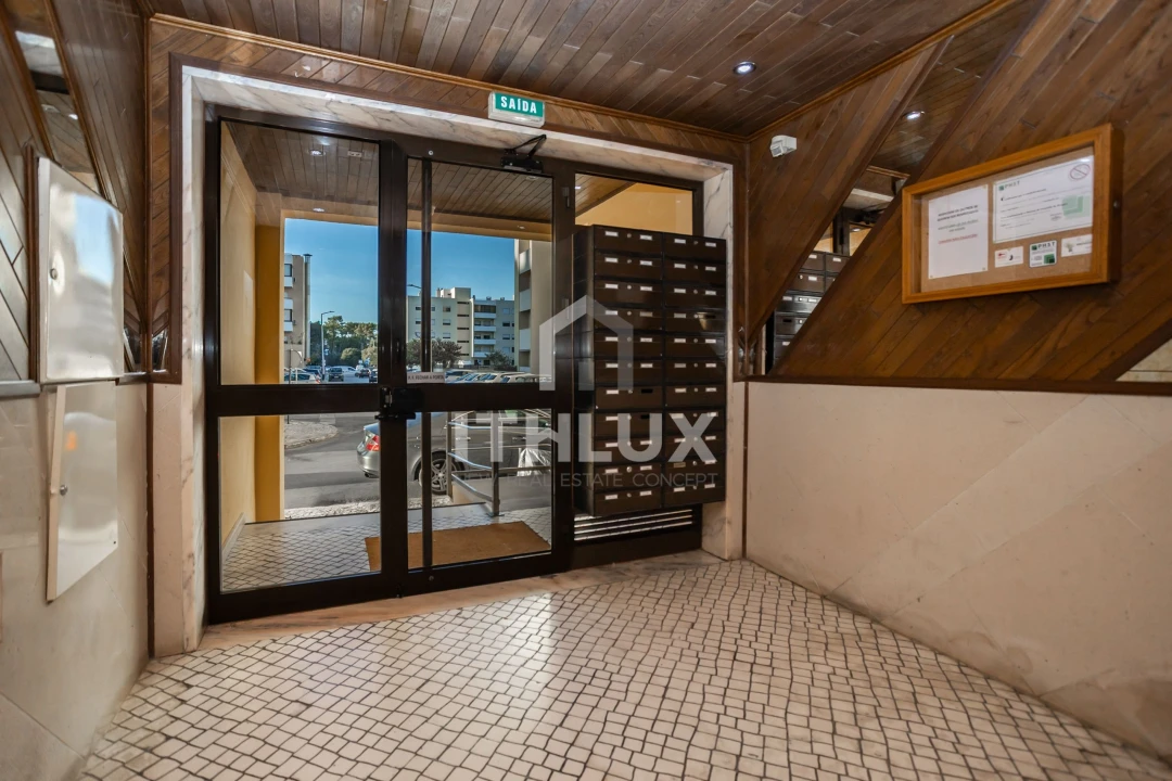 Apartamento T2 para Venda em Barreiro e Lavradio Foto 3