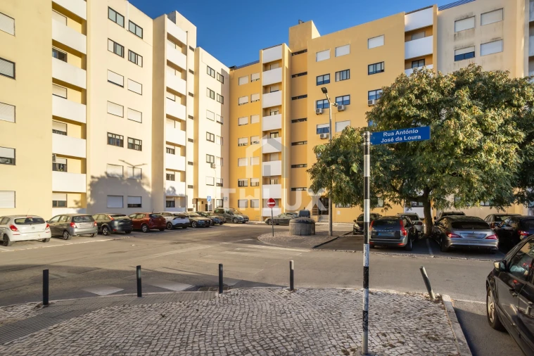 Apartamento T2 para Venda em Barreiro e Lavradio Foto 2