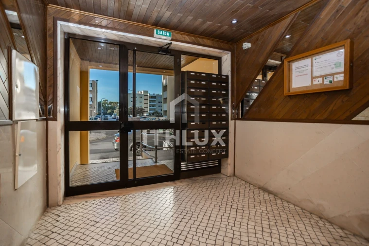 Apartamento T2 para Venda em Barreiro e Lavradio Foto 3