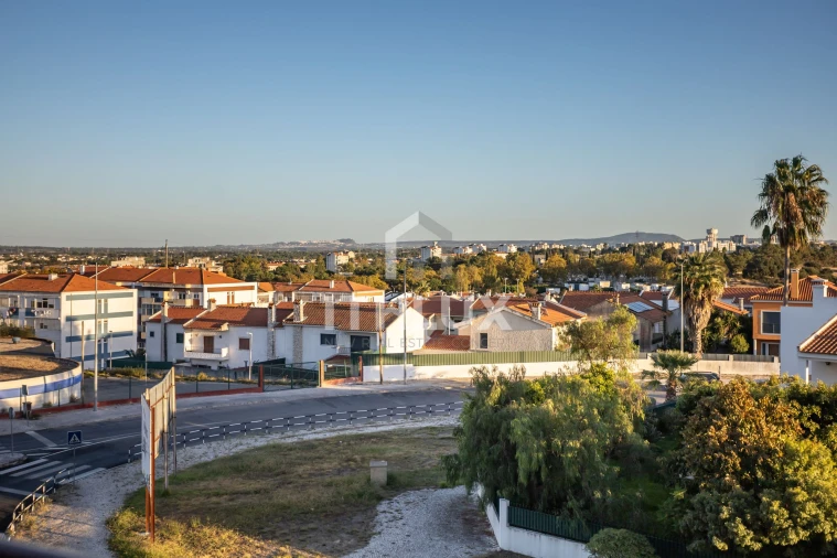 Apartamento T2 para Venda em Barreiro e Lavradio Foto 12